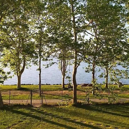 Agnes - Koezvetlen Balaton-parti Szallashely Balatonboglár