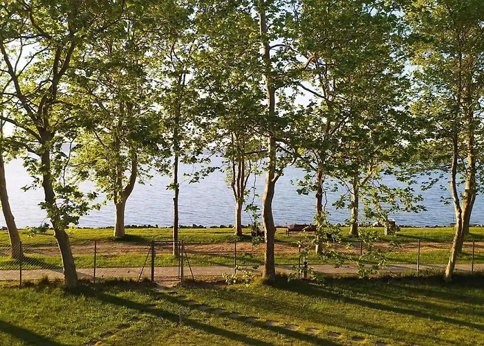 Agnes - Koezvetlen Balaton-parti Szallashely Balatonboglár